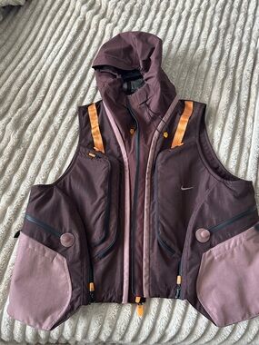 Nike Mens ISPA Adaptable Modular Vest Plum Burgundy Futuristic